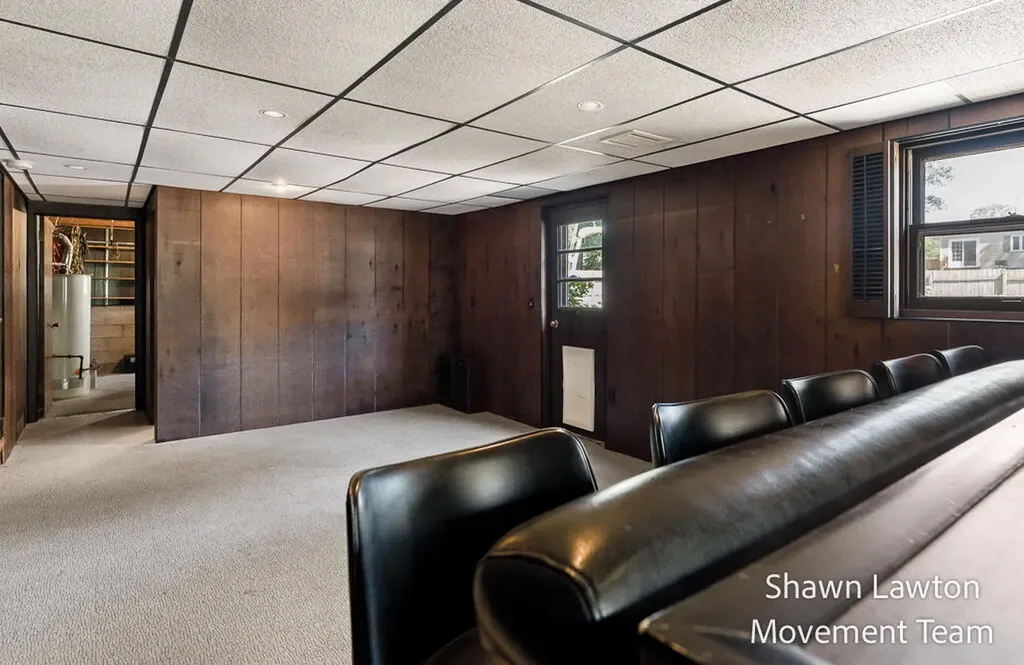 1832 Southwood Avenue Norton Shores City MI 49441