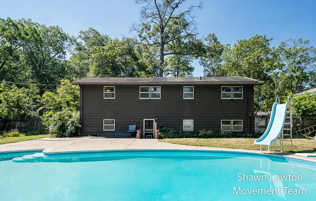 1832 Southwood Avenue Norton Shores City MI 49441