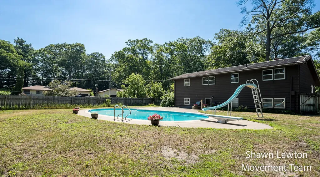 1832 Southwood Avenue Norton Shores City MI 49441