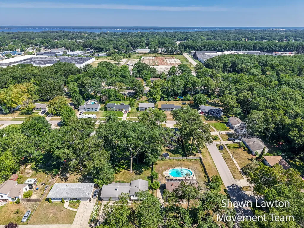 1832 Southwood Avenue Norton Shores City MI 49441
