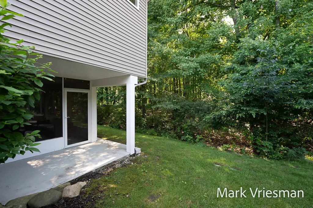 17011 Pickett Lane Crockery Township MI 49448