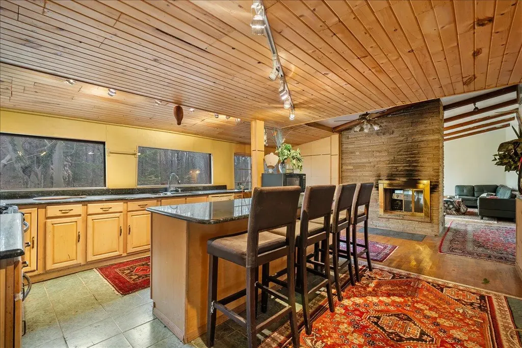 3480 64th Street Saugatuck Township MI 49453