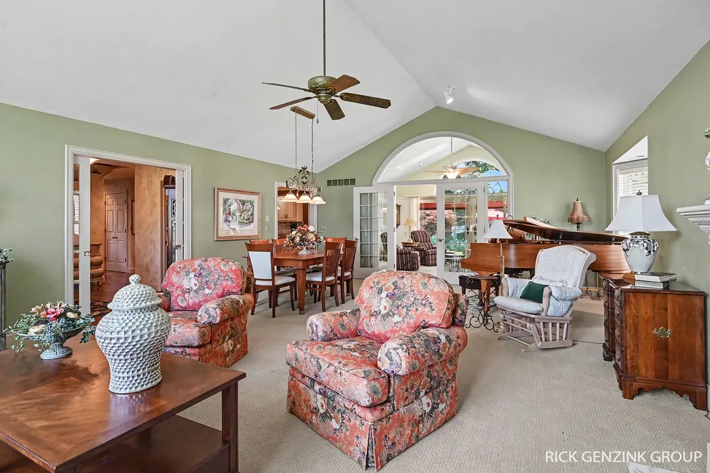 400 W 35th Street Holland City MI 49423