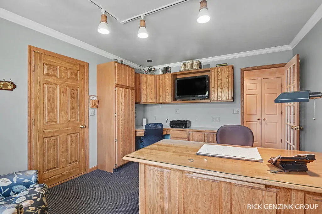 400 W 35th Street Holland City MI 49423