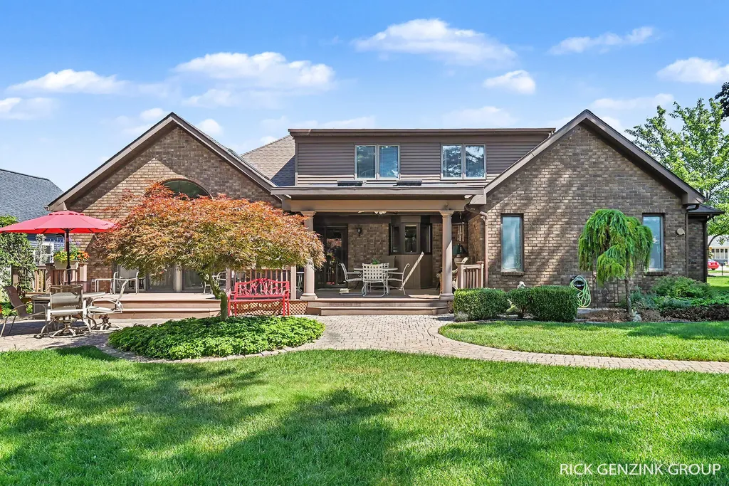 400 W 35th Street Holland City MI 49423