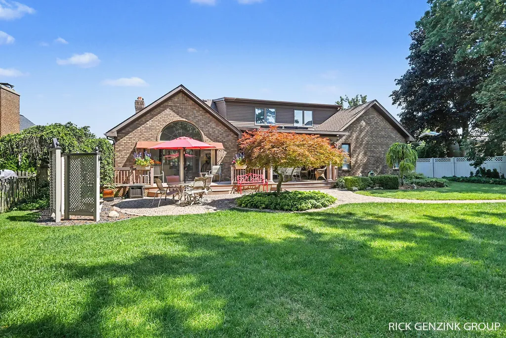 400 W 35th Street Holland City MI 49423