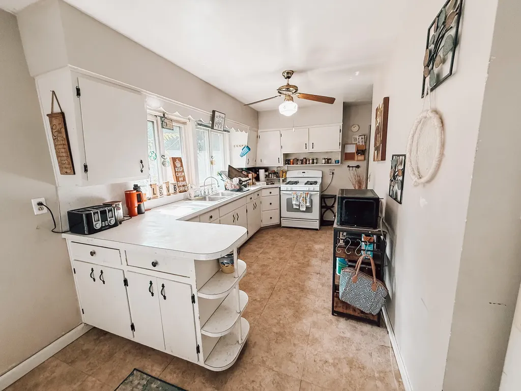 744 S Quarterline Road Muskegon Charter Township MI 49442