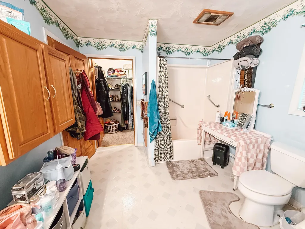 744 S Quarterline Road Muskegon Charter Township MI 49442