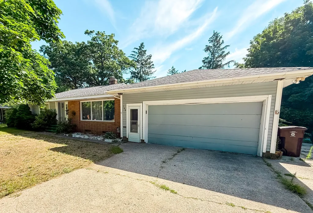 744 S Quarterline Road Muskegon Charter Township MI 49442