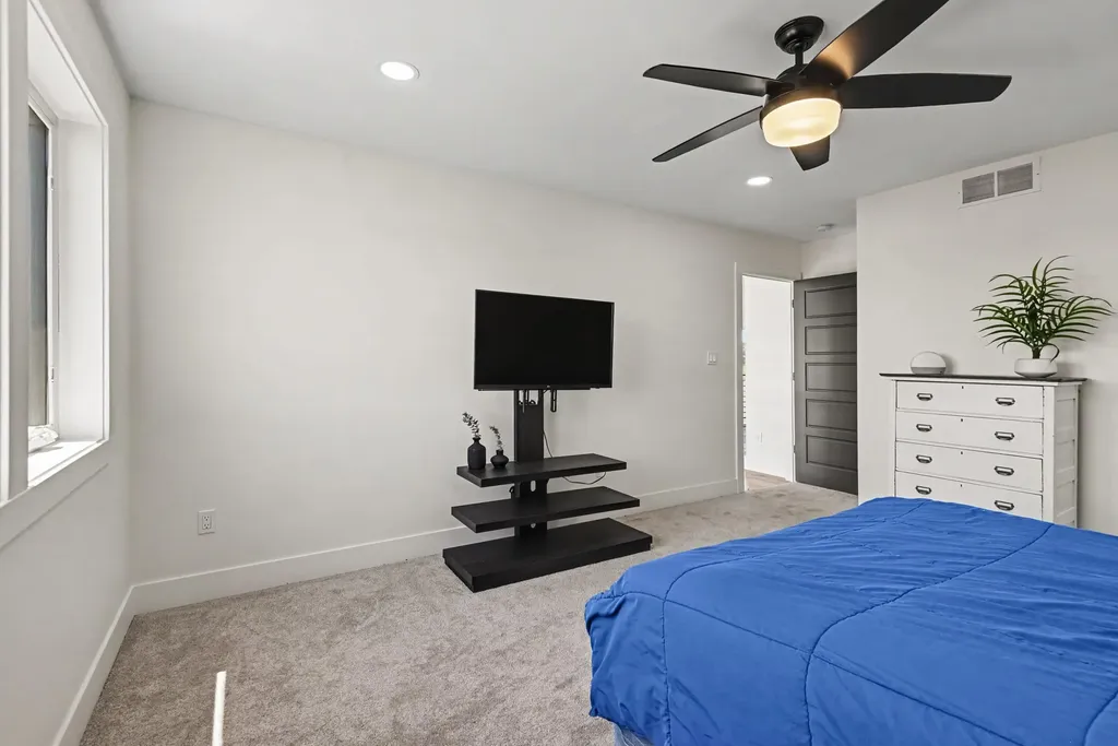 14390 New Holland Street Holland Charter Township MI 49424