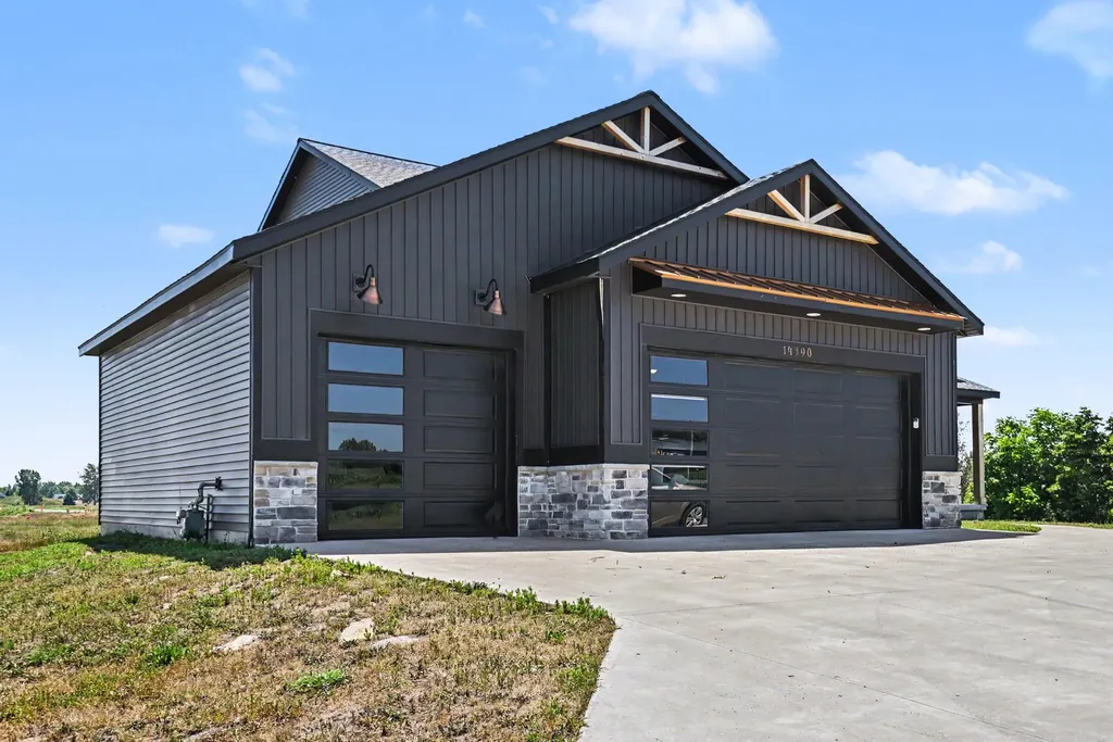 14390 New Holland Street Holland Charter Township MI 49424