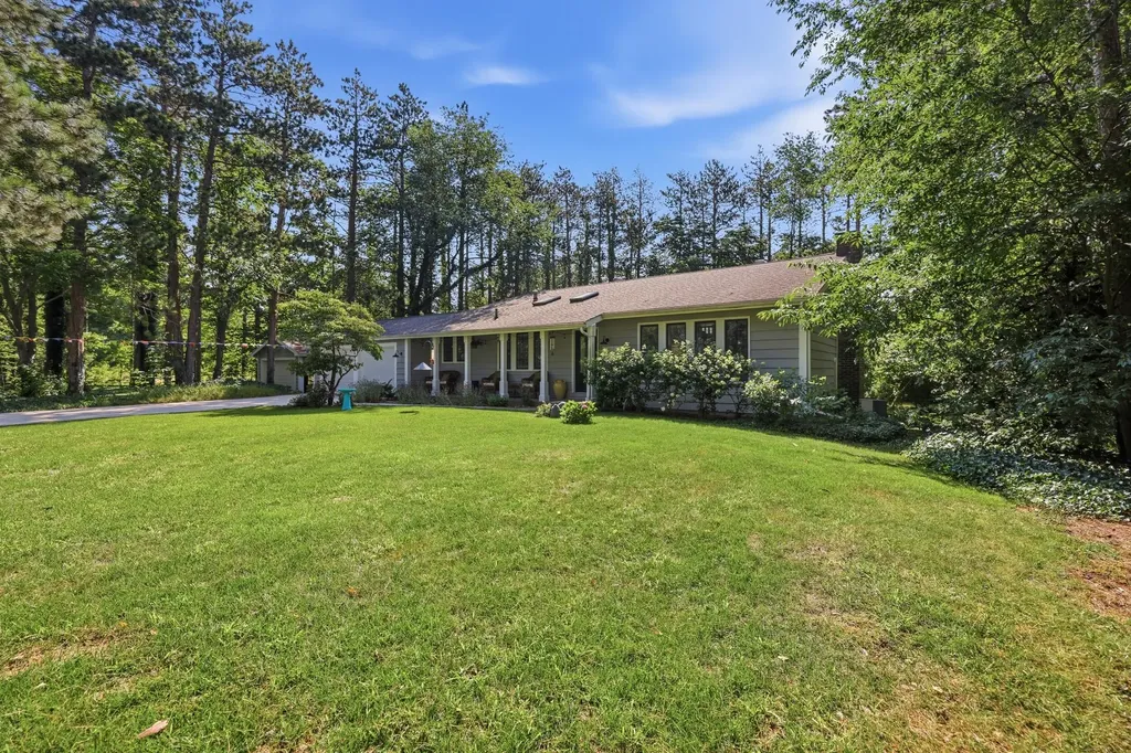 16864 Timber Dunes Drive Grand Haven Charter Township MI 49417