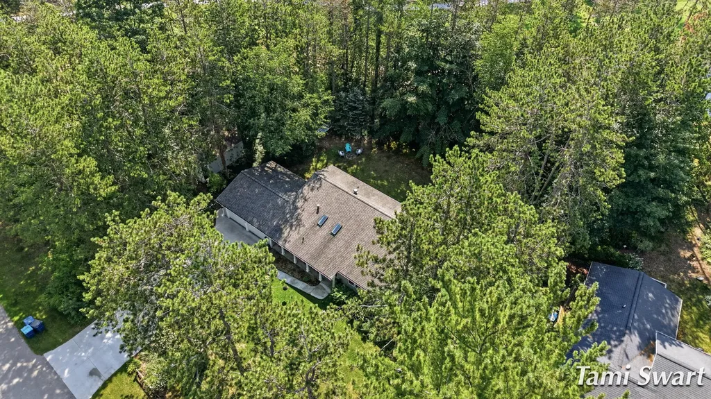 16864 Timber Dunes Drive Grand Haven Charter Township MI 49417