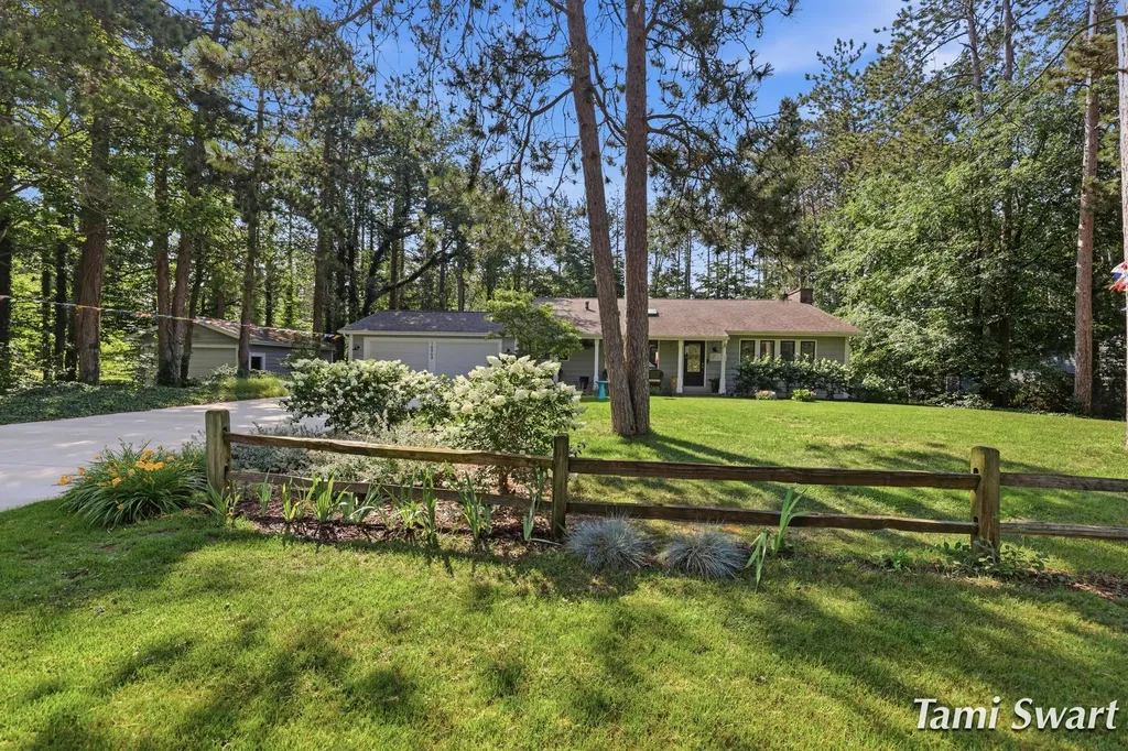 16864 Timber Dunes Drive Grand Haven Charter Township MI 49417
