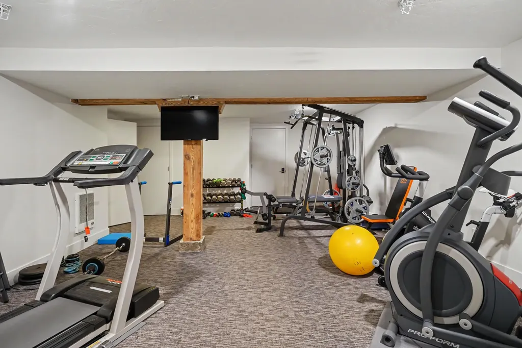 110 Central Avenue Holland City MI 49423