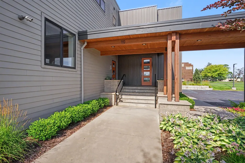 110 Central Avenue Holland City MI 49423