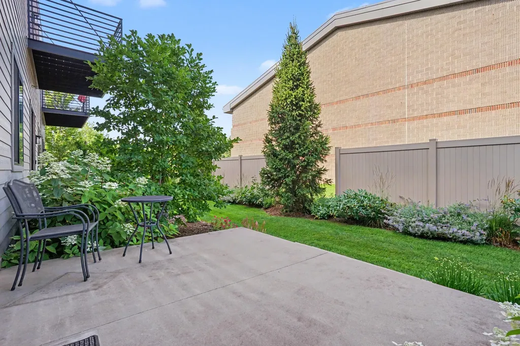 110 Central Avenue Holland City MI 49423