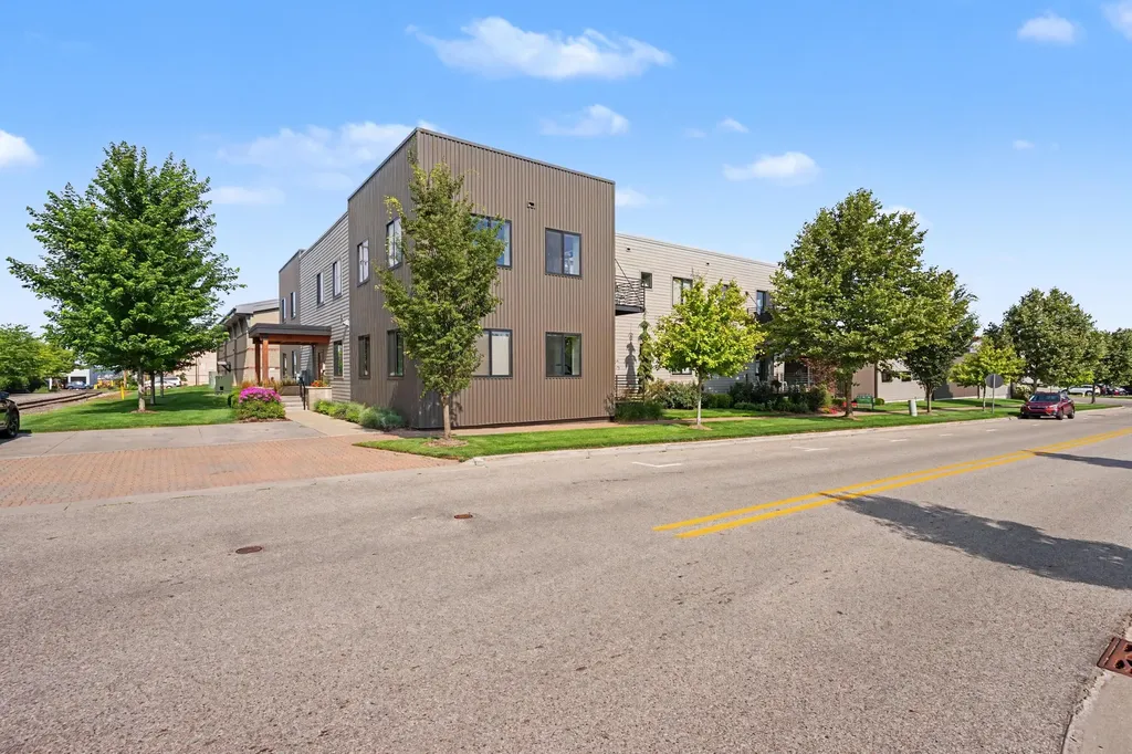 110 Central Avenue Holland City MI 49423