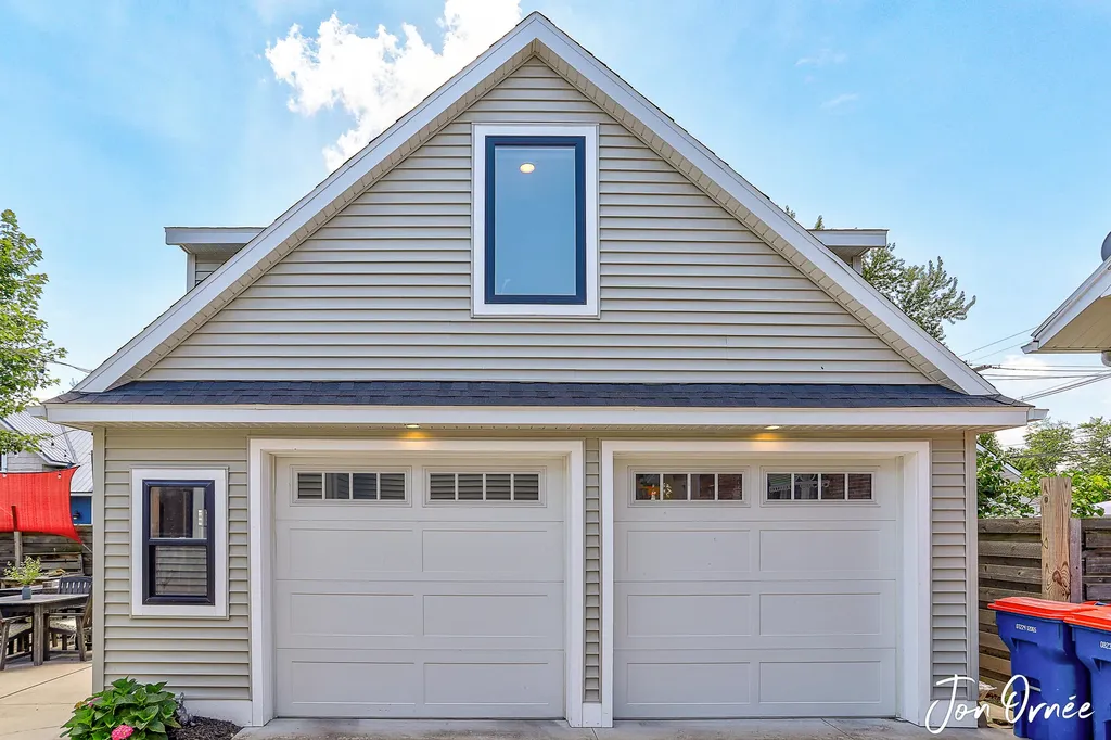 8 E Central Avenue Zeeland City MI 49464