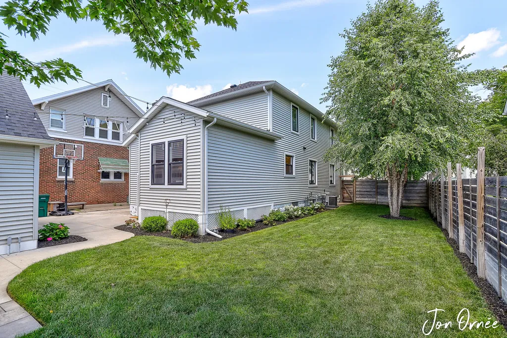 8 E Central Avenue Zeeland City MI 49464