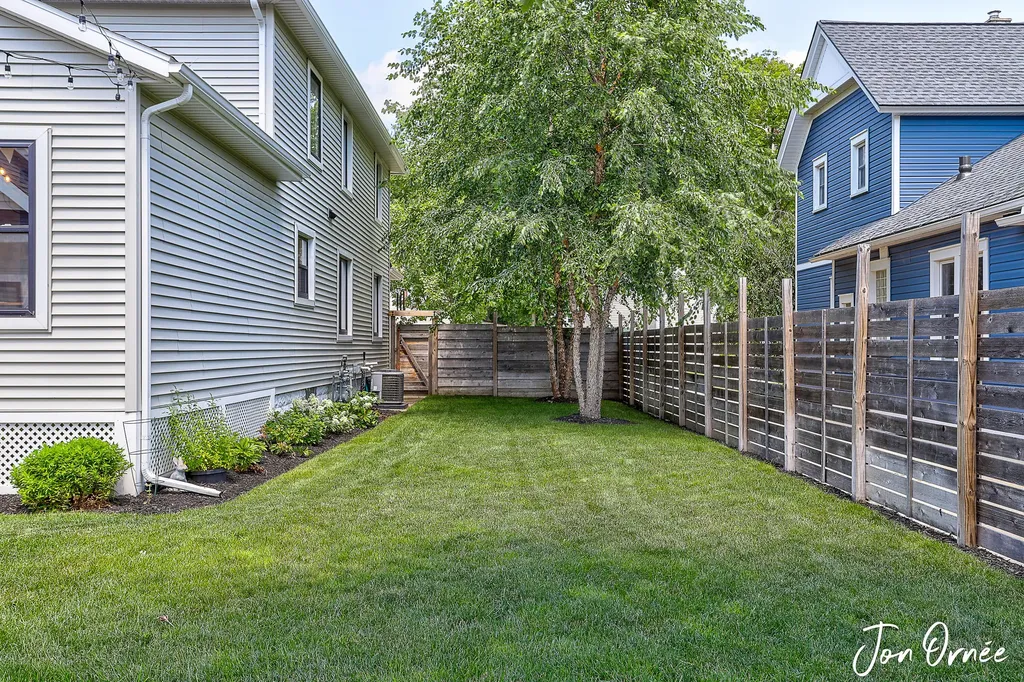 8 E Central Avenue Zeeland City MI 49464