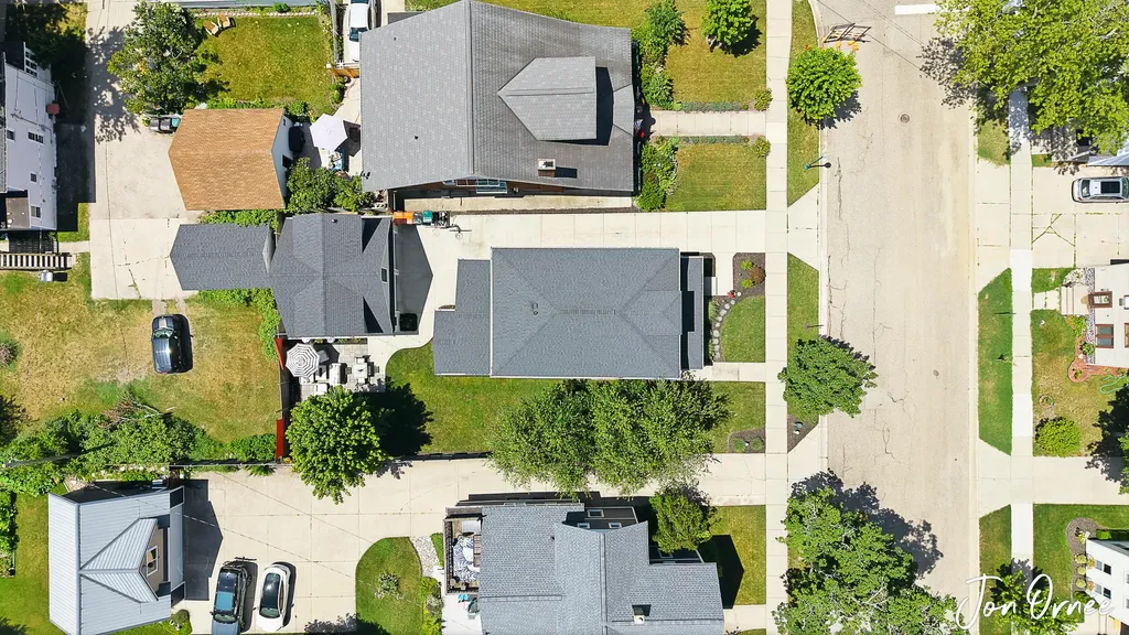 8 E Central Avenue Zeeland City MI 49464