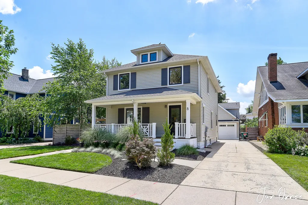 8 E Central Avenue Zeeland City MI 49464