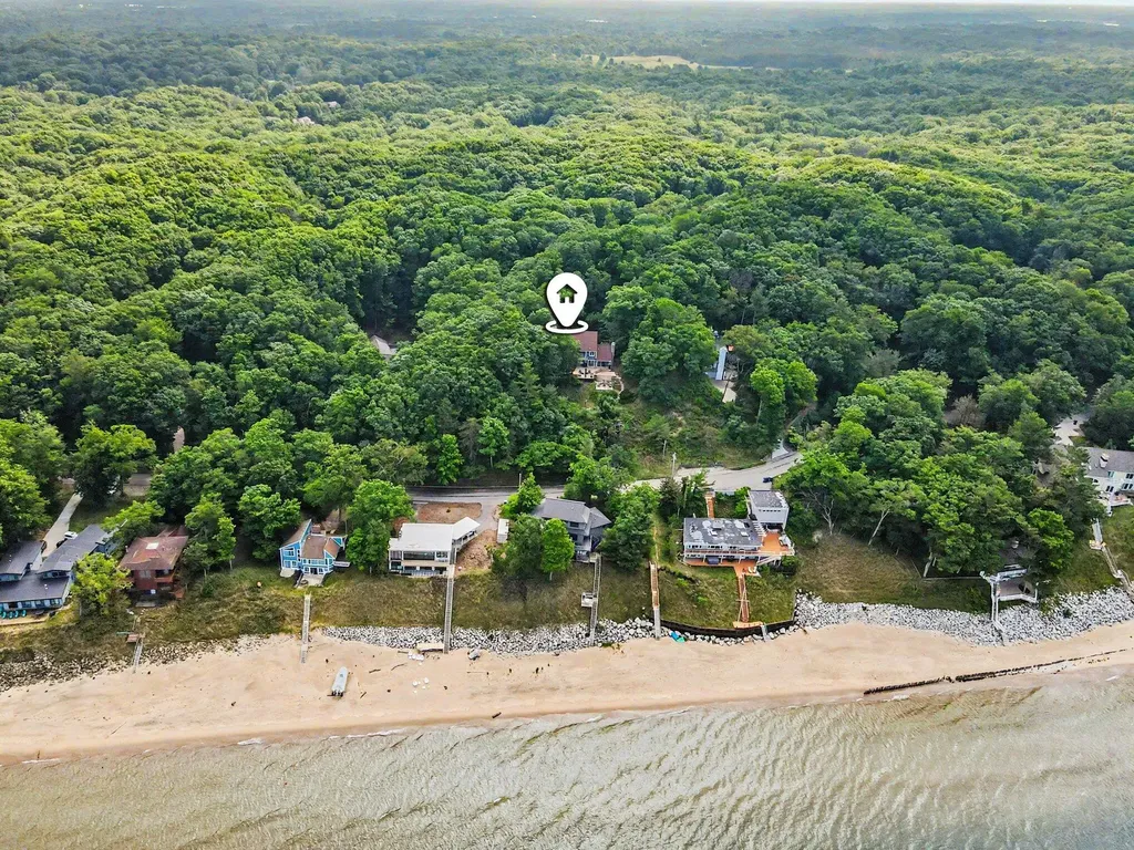 18240 N Shore Estates Road Spring Lake Township MI 49456