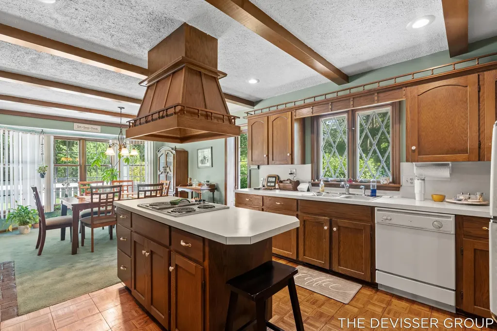 14289 Essenburg Drive Holland Charter Township MI 49424