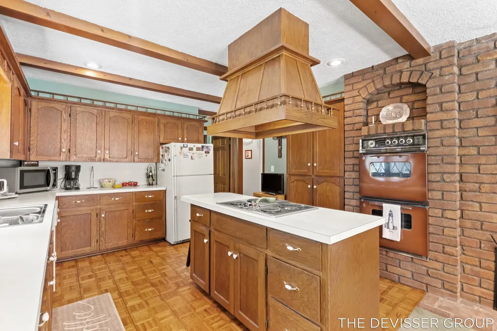 14289 Essenburg Drive Holland Charter Township MI 49424