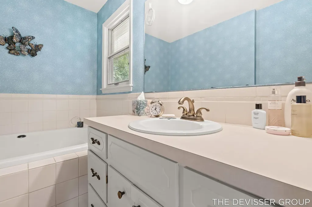 14289 Essenburg Drive Holland Charter Township MI 49424