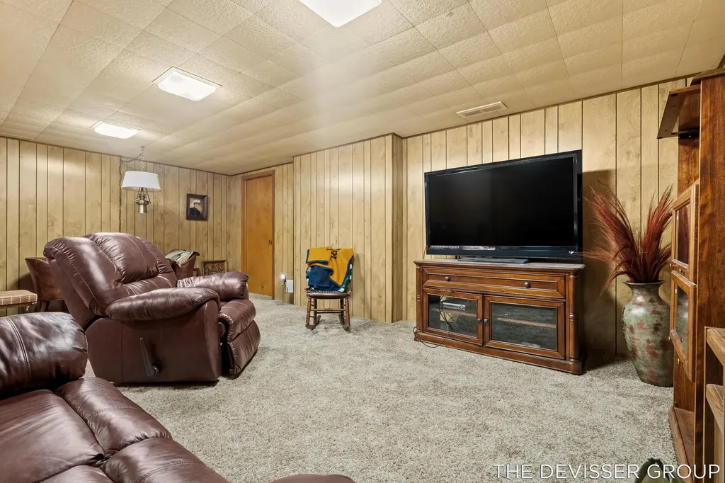 14289 Essenburg Drive Holland Charter Township MI 49424