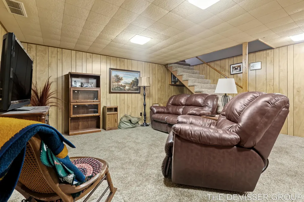 14289 Essenburg Drive Holland Charter Township MI 49424