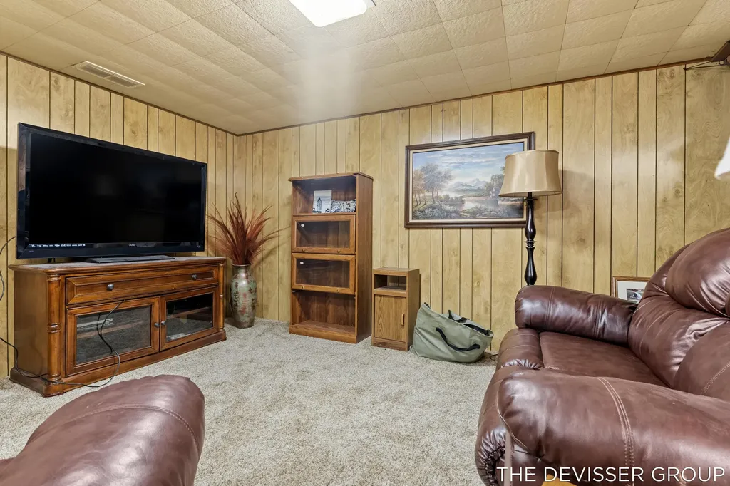14289 Essenburg Drive Holland Charter Township MI 49424