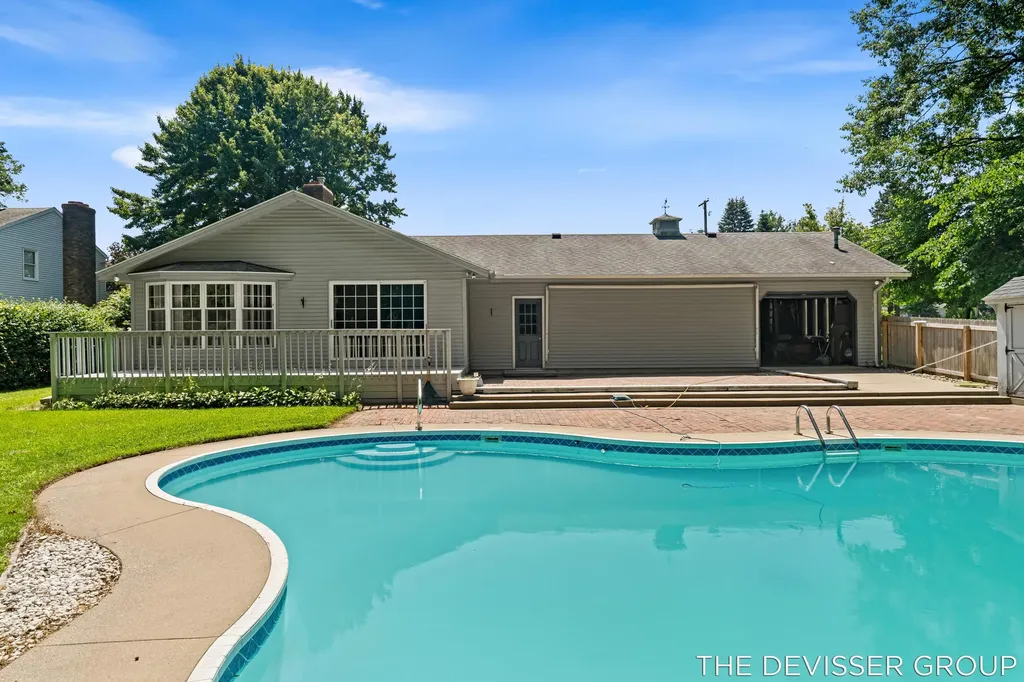 14289 Essenburg Drive Holland Charter Township MI 49424