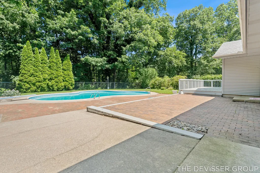 14289 Essenburg Drive Holland Charter Township MI 49424