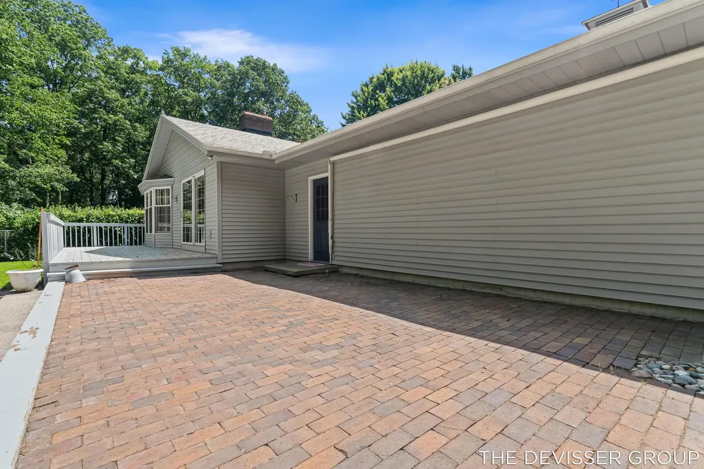 14289 Essenburg Drive Holland Charter Township MI 49424