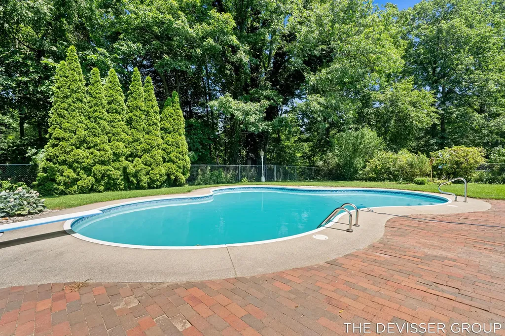 14289 Essenburg Drive Holland Charter Township MI 49424