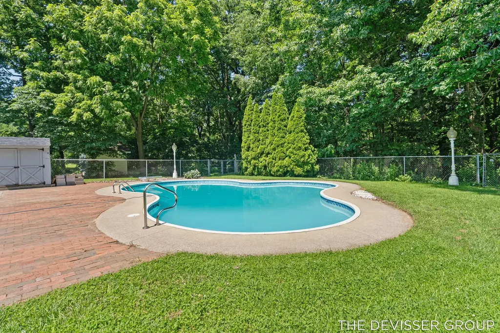 14289 Essenburg Drive Holland Charter Township MI 49424