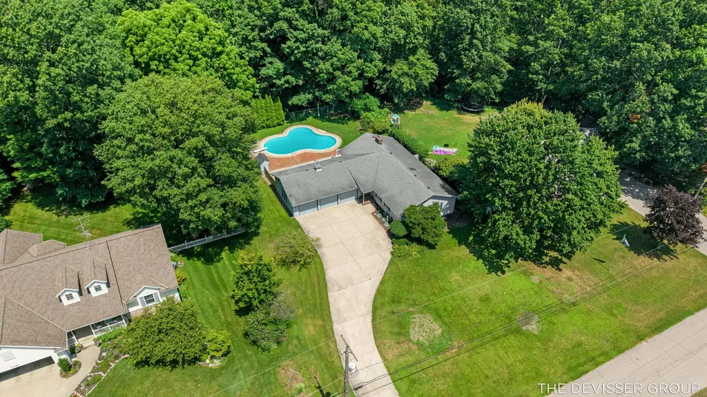 14289 Essenburg Drive Holland Charter Township MI 49424