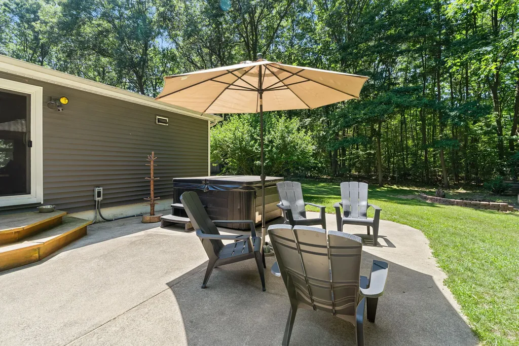 2944 64th Street Saugatuck Township MI 49408
