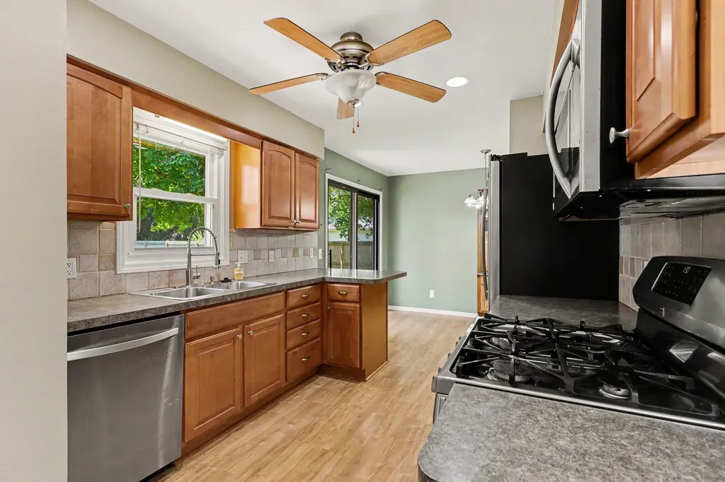 1924 Plymouth Terrace SE Grand Rapids City MI 49506