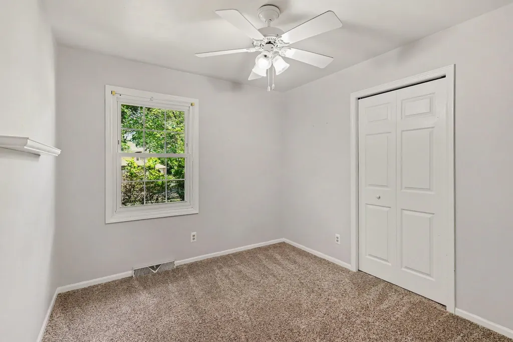 1924 Plymouth Terrace SE Grand Rapids City MI 49506