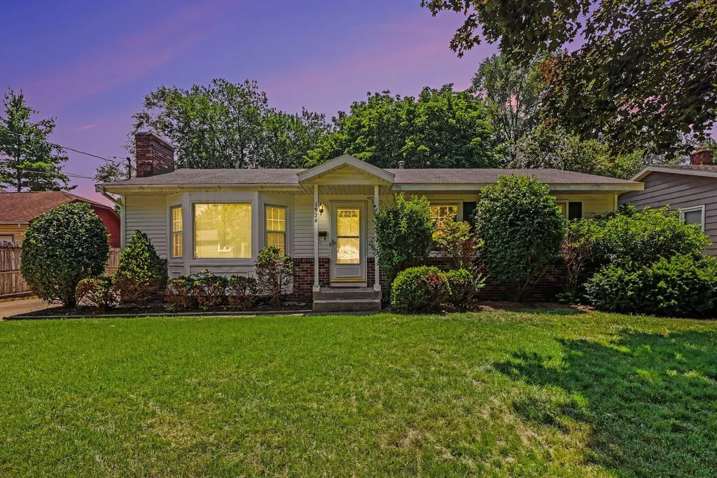 1924 Plymouth Terrace SE Grand Rapids City MI 49506