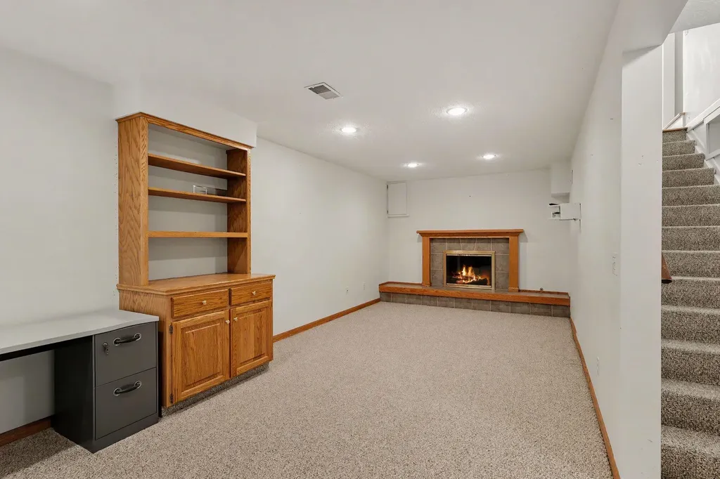 1924 Plymouth Terrace SE Grand Rapids City MI 49506