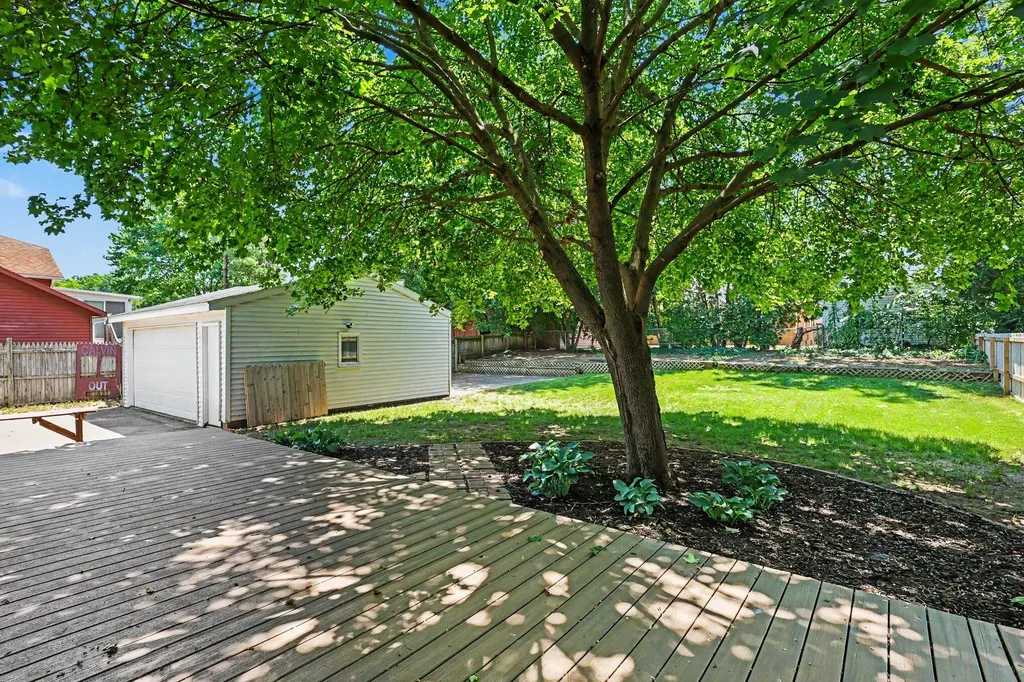 1924 Plymouth Terrace SE Grand Rapids City MI 49506