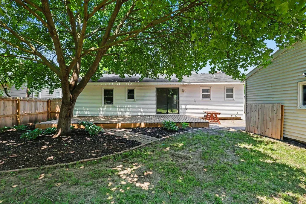 1924 Plymouth Terrace SE Grand Rapids City MI 49506