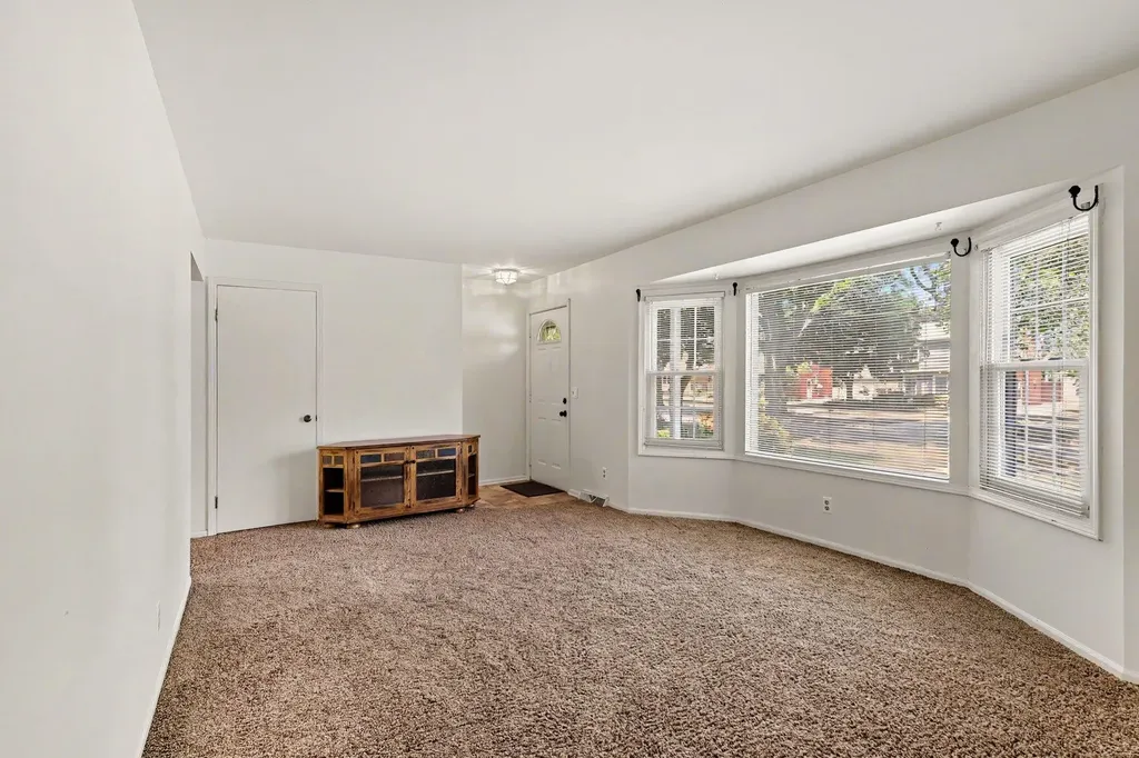 1924 Plymouth Terrace SE Grand Rapids City MI 49506