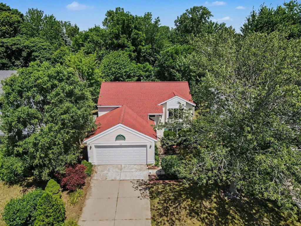 715 Springwood Drive SE Kentwood City MI 49548