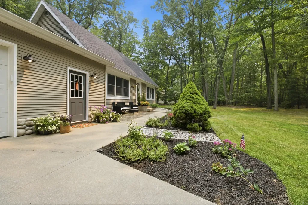 13650 148th Avenue Grand Haven Charter Township MI 49417